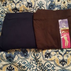 2 pairs of leggings